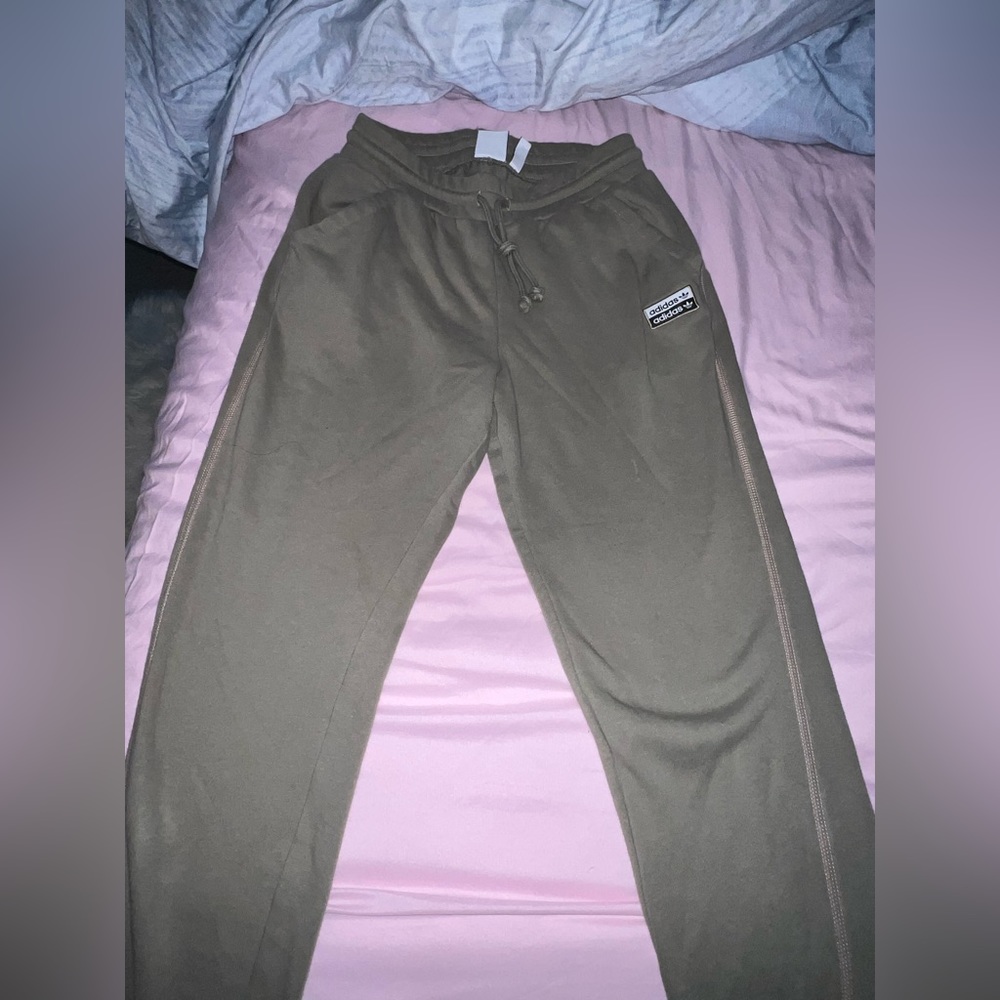 Adidas jogger pants size s